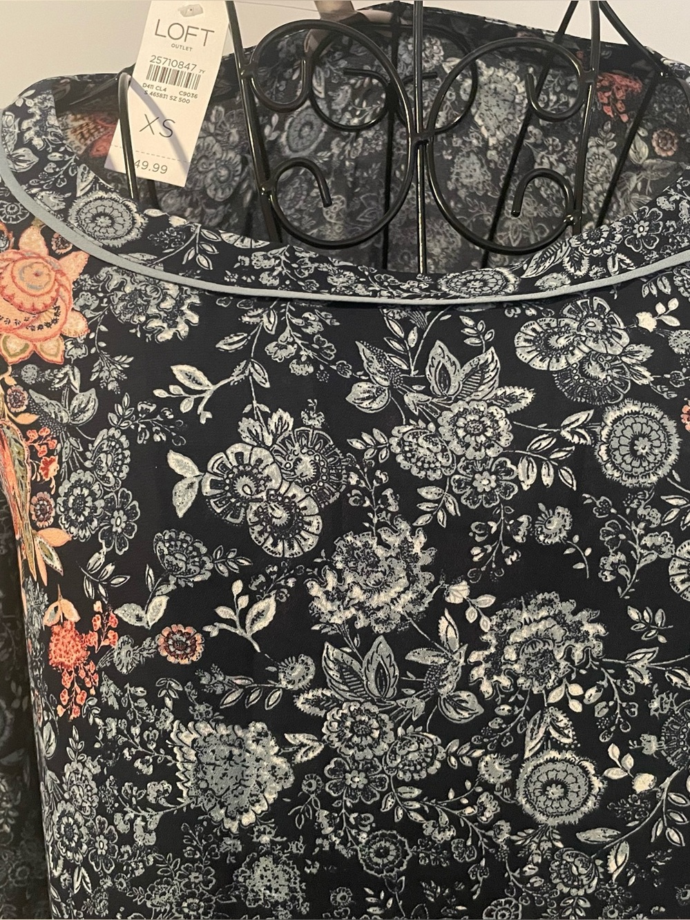 LOFT Navy Floral Blouse size XS NWT